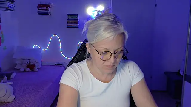 Linsy Kim online show from 04-17-26, 07:17