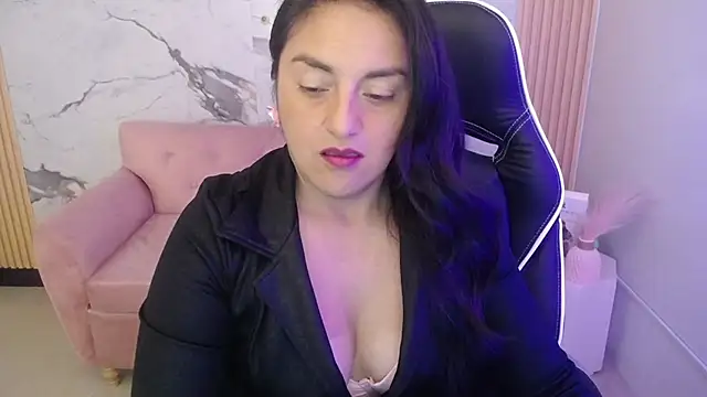 tamara ch1 online show from 10-31-25, 03:18