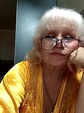 Snapshot of SirenaOcean6212 chatting on 10-19-25, 04:07 SirenaOcean6212 online show from 10-19-25, 04:07