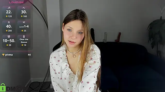 Hina Smith online show from 11-20-25, 11:21