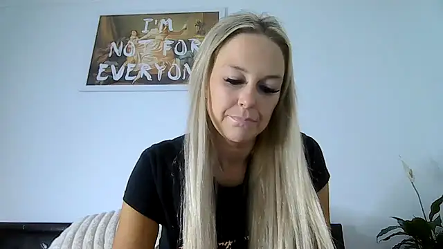 imyourgoodgirl69 online show from 11-16-25, 03:45