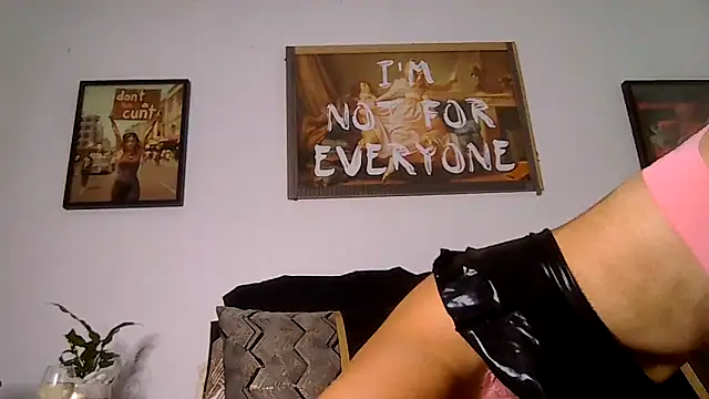 imyourgoodgirl69 online show from 03-21-26, 01:16