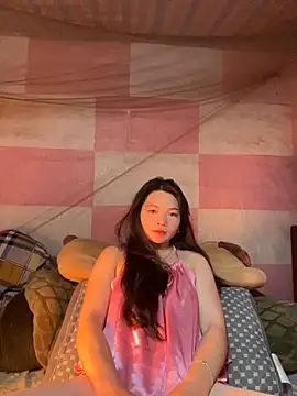 Snapshot of Aminotran chatting on 11-13-25, 04:44 Aminotran online show from 11-13-25, 04:44