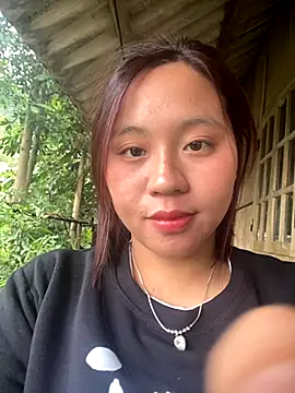 Snapshot of maianhcute chatting on 10-29-25, 08:27 maianhcute online show from 10-29-25, 08:27