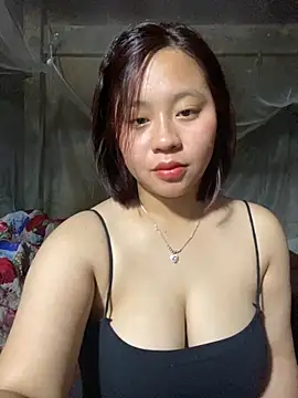 Snapshot of maianhcute chatting on 10-31-25, 07:53 maianhcute online show from 10-31-25, 07:53