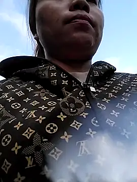 venu00 online show from 12-22-25, 05:37