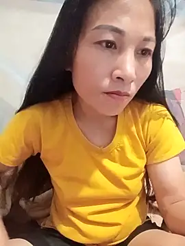 Snapshot of YAYAA-502 chatting on 10-04-25, 10:52 YAYAA-502 online show from 10-04-25, 10:52