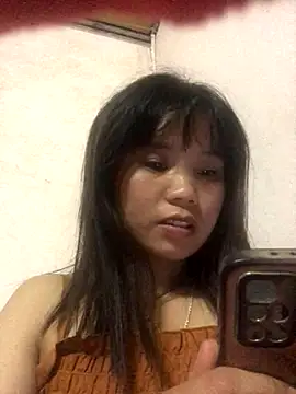 Snapshot of Ngoc-bbi chatting on 09-10-25, 04:07 Ngoc-bbi online show from 09-10-25, 04:07
