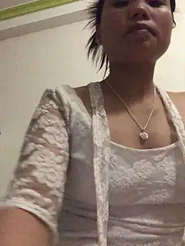 Snapshot of Ngoc-bbi chatting on 09-16-25, 05:36 Ngoc-bbi online show from 09-16-25, 05:36