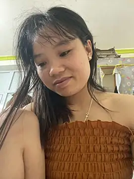 Snapshot of Ngoc-bbi chatting on 09-21-25, 05:36 Ngoc-bbi online show from 09-21-25, 05:36