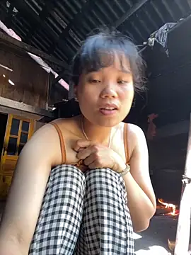 Snapshot of Ngoc-bbi chatting on 09-23-25, 06:05 Ngoc-bbi online show from 09-23-25, 06:05