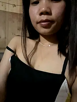 Snapshot of Ngoc-bbi chatting on 09-24-25, 04:21 Ngoc-bbi online show from 09-24-25, 04:21