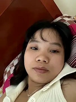 Snapshot of Ngoc-bbi chatting on 10-05-25, 01:04 Ngoc-bbi online show from 10-05-25, 01:04