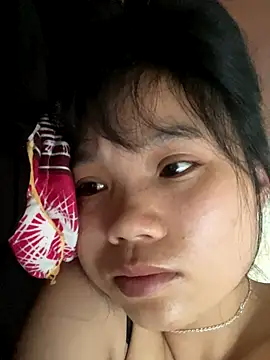 Snapshot of Ngoc-bbi chatting on 10-06-25, 02:09 Ngoc-bbi online show from 10-06-25, 02:09