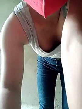 Snapshot of vera9986 chatting on 07-02-26, 03:56 vera9986 online show from 07-02-26, 03:56