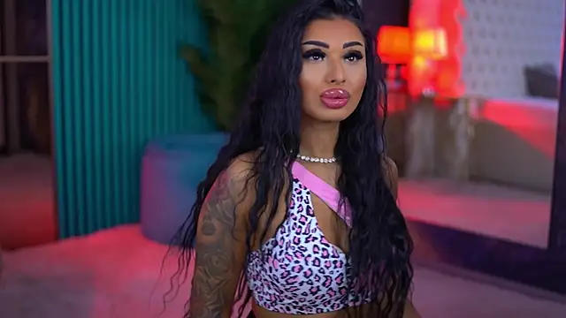 ArabellaPosh online show from 11-16-25, 05:57