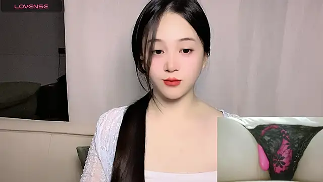 woaiqinqin online show from 11-15-25, 03:52