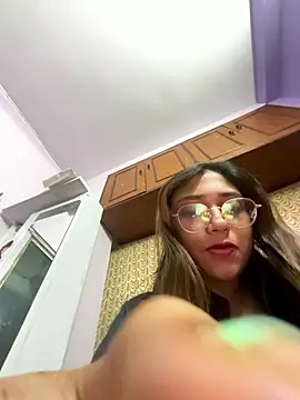 Snapshot of angelofyourworld chatting on 01-15-26, 11:41 angelofyourworld online show from 01-15-26, 11:41