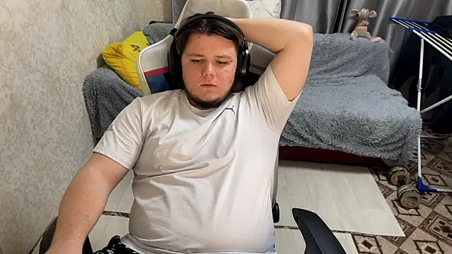 desiredude9 online show from 09-29-25, 04:56