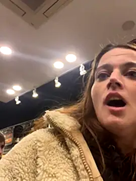 Snapshot of kittykatbean chatting on 11-25-25, 11:10 kittykatbean online show from 11-25-25, 11:10