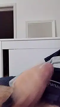 Snapshot of NewJoiner chatting on 11-10-25, 08:41 NewJoiner online show from 11-10-25, 08:41