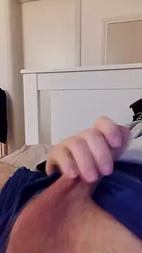 Snapshot of NewJoiner chatting on 11-26-25, 06:09 NewJoiner online show from 11-26-25, 06:09