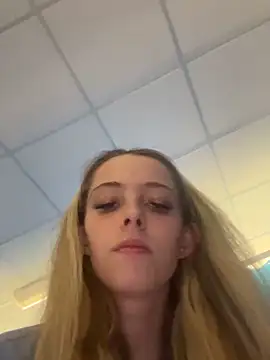 Snapshot of Angelloverxo chatting on 11-07-25, 09:59 Angelloverxo online show from 11-07-25, 09:59