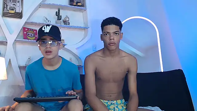 PRETTY FEM online show from 09-11-25, 01:33