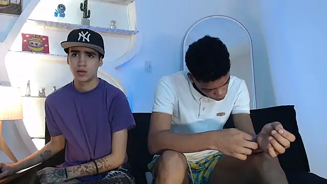 PRETTY FEM online show from 09-17-25, 01:24