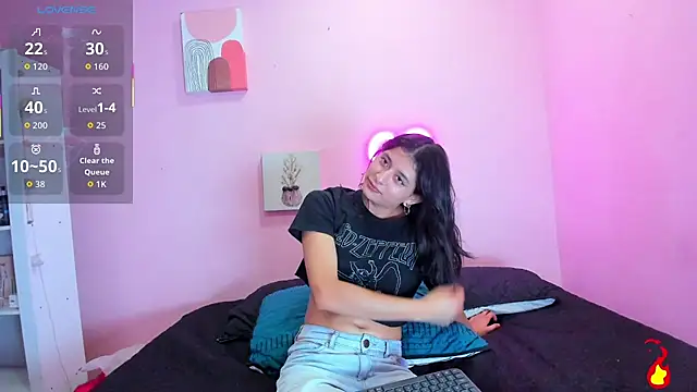 Georgina Ferri  online show from 10-15-25, 05:13