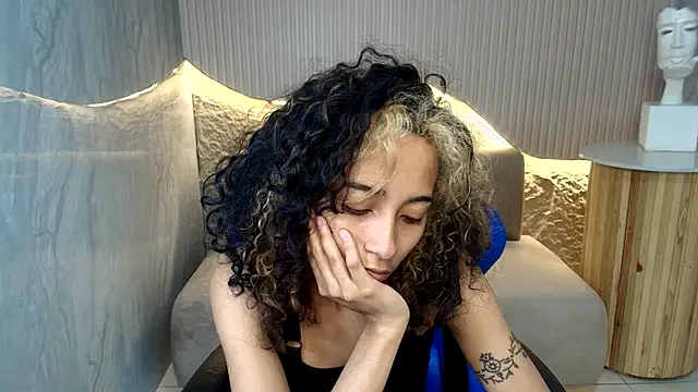 Snapshot of Agnis_ink_r chatting on 11-22-25, 12:48 Agnis ink r online show from 11-22-25, 12:48