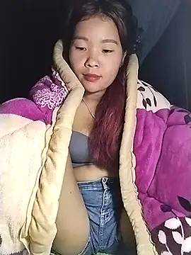 lylylove online show from 11-21-25, 09:30