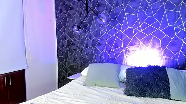 Snapshot of skailyn_angels chatting on 11-19-25, 04:45 skailyn angels online show from 11-19-25, 04:45