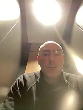 Richmcgee online show from 03-06-26, 08:22