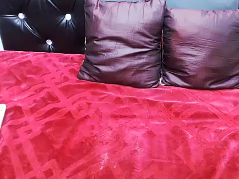 Snapshot of AppleAss02 chatting on 02-14-26, 07:21 AppleAss02 online show from 02-14-26, 07:21