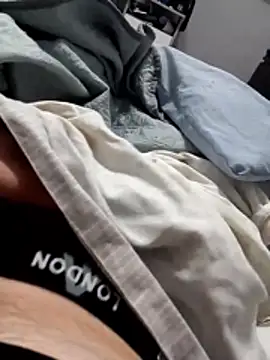 Snapshot of durellosbrodolone chatting on 03-09-26, 01:42 durellosbrodolone online show from 03-09-26, 01:42