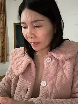 xiiuuff18 online show from 03-11-26, 12:33