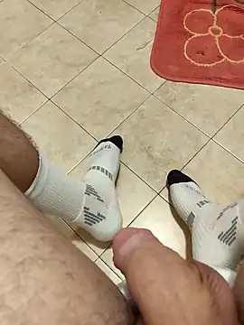 Snapshot of aleale34 chatting on 02-06-26, 02:53 aleale34 online show from 02-06-26, 02:53