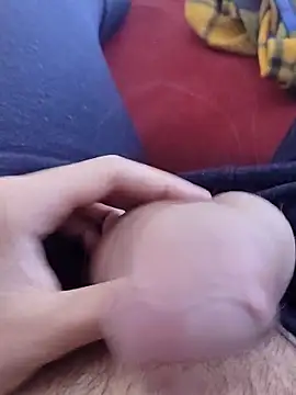 Snapshot of aleale34 chatting on 02-15-26, 01:09 aleale34 online show from 02-15-26, 01:09