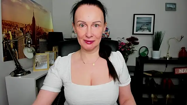 Velvet Jasmine online show from 09-18-25, 05:42