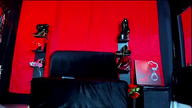 Snapshot of ArtemisaStone chatting on 12-18-25, 07:09 ArtemisaStone online show from 12-18-25, 07:09