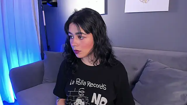 flower smith  online show from 11-07-25, 11:43