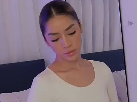 sophie wallton online show from 12-03-25, 04:16