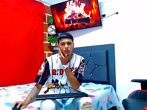 cristian tayron1 online show from 06-06-26, 06:18