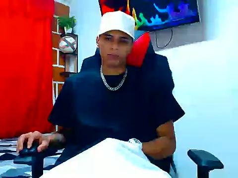cristian tayron1 online show from 07-02-26, 06:52