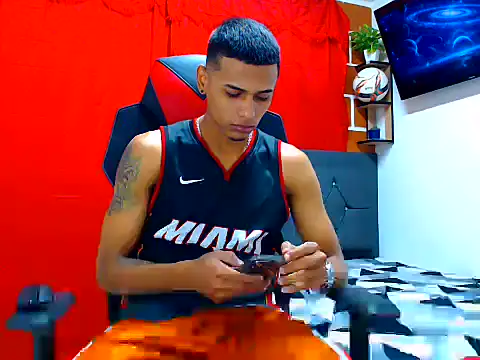 cristian tayron1 online show from 07-21-26, 02:19