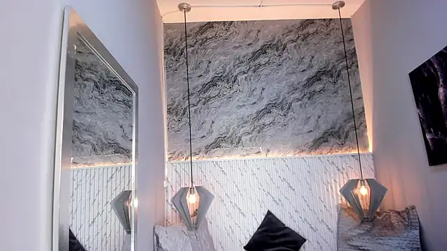 Julieth brown  online show from 11-09-25, 12:25