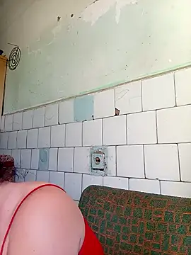 Snapshot of Klubnyhka3991 chatting on 09-14-25, 04:33 Klubnyhka3991 online show from 09-14-25, 04:33