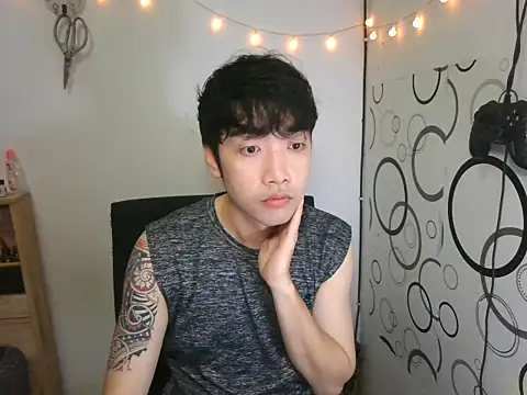 Snapshot of moaman190 chatting on 10-17-25, 09:17 moaman190 online show from 10-17-25, 09:17