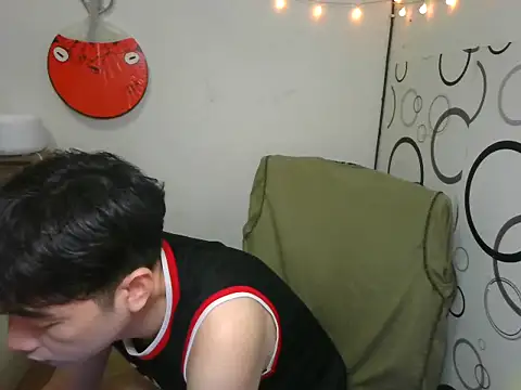 Snapshot of moaman190 chatting on 11-24-25, 02:28 moaman190 online show from 11-24-25, 02:28